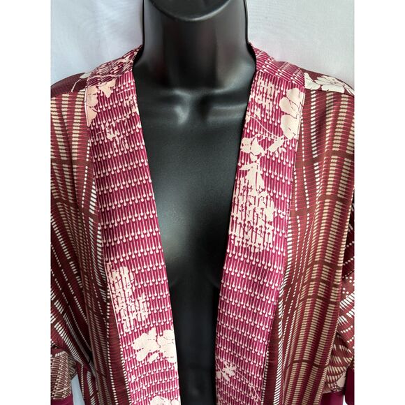 Chico’s Travelers Size 12/14P Open Front Asian Inspired Kimono Red Floral - Picture 2 of 9